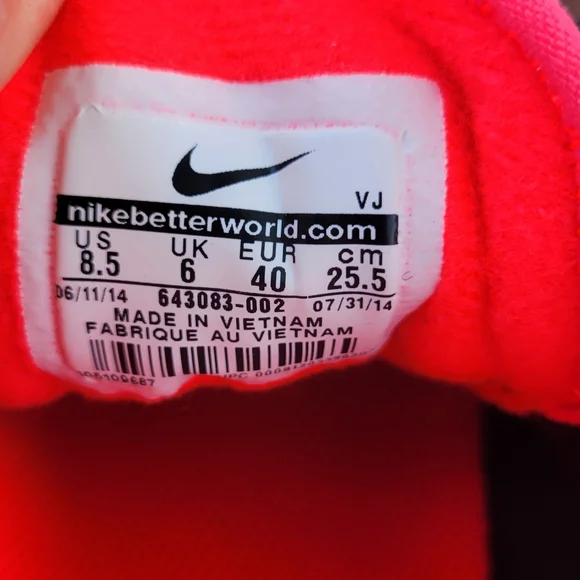 Women's Nike 8.5 - Picture 4 of 4